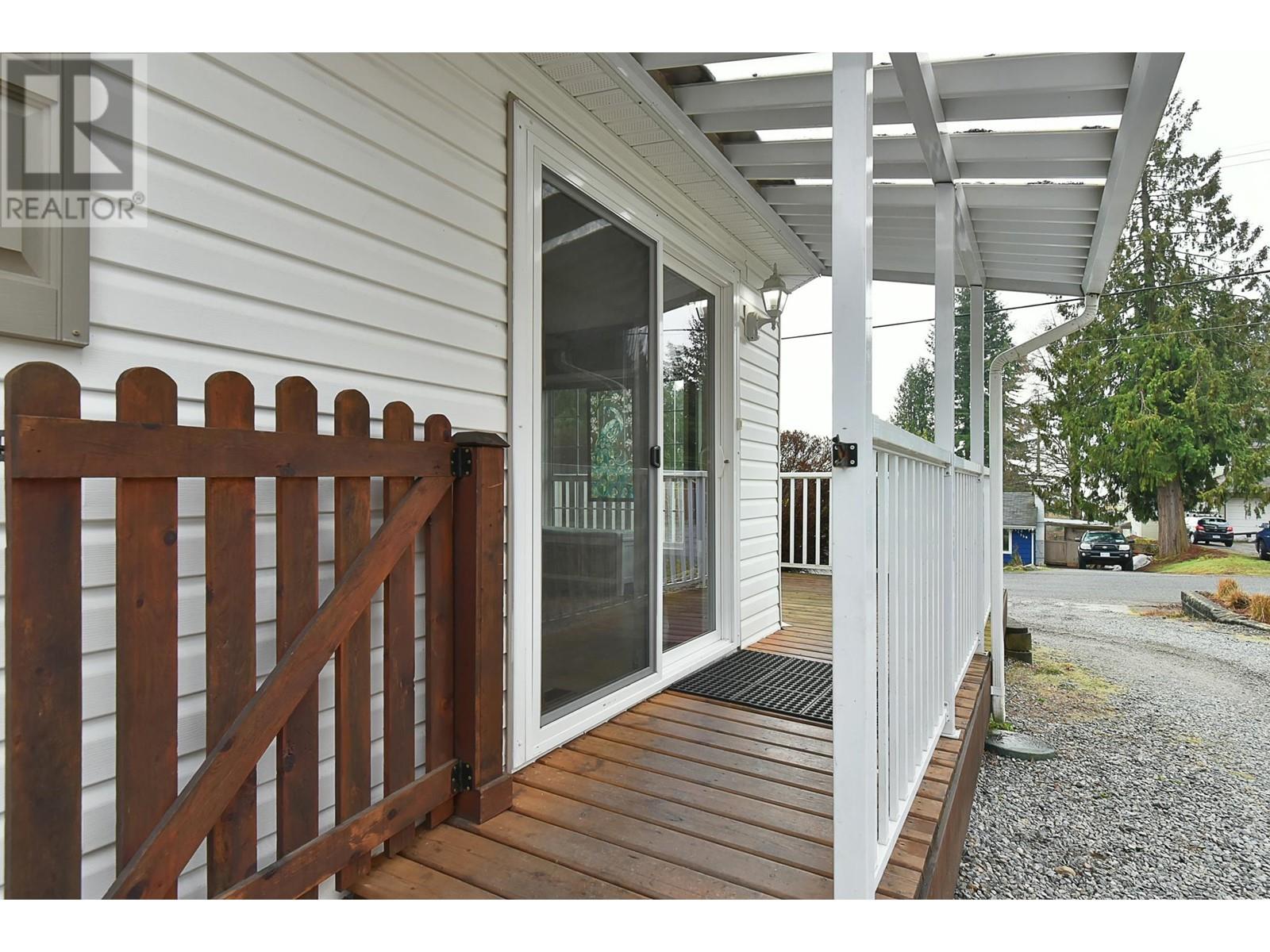 760 Hillcrest Road, Gibsons, British Columbia  V0N 1V9 - Photo 8 - R2853355