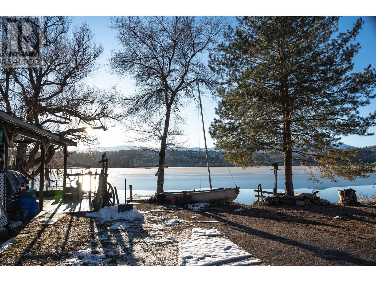 11910 Willett Road Lake Country