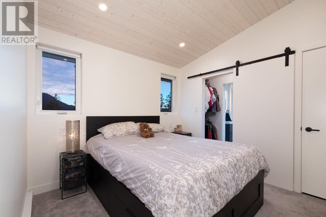 877 Rivendell Drive, Bowen Island, British Columbia  V0N 1G1 - Photo 14 - R2853451