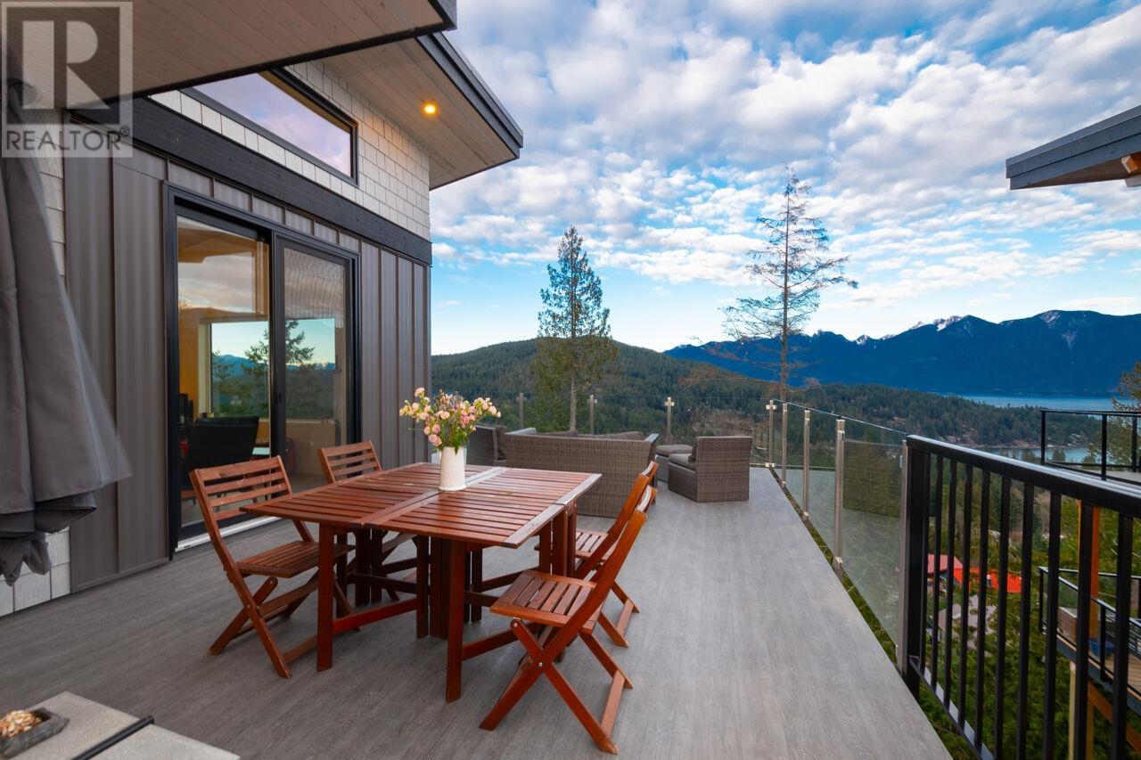 877 Rivendell Drive, Bowen Island, British Columbia  V0N 1G1 - Photo 5 - R2853451