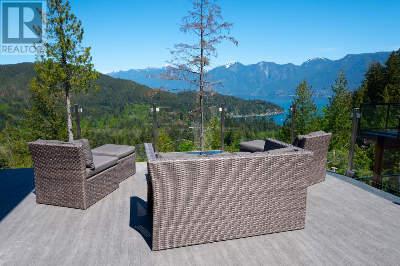 877 Rivendell Drive, Bowen Island, British Columbia  V0N 1G1 - Photo 6 - R2853451