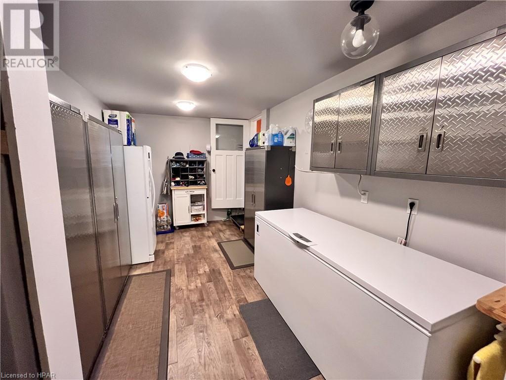 35541 Huron Road, Goderich, Ontario  N7A 3X8 - Photo 5 - 40546062