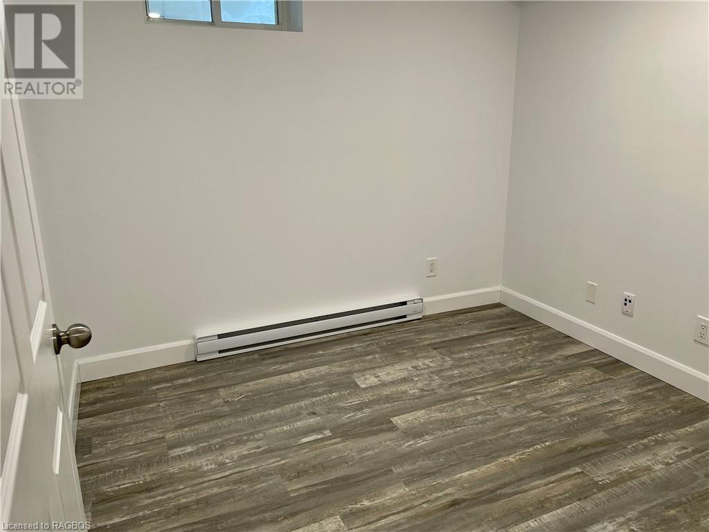 399 10th Street, Hanover, Ontario  N4N 1P7 - Photo 16 - 40544965