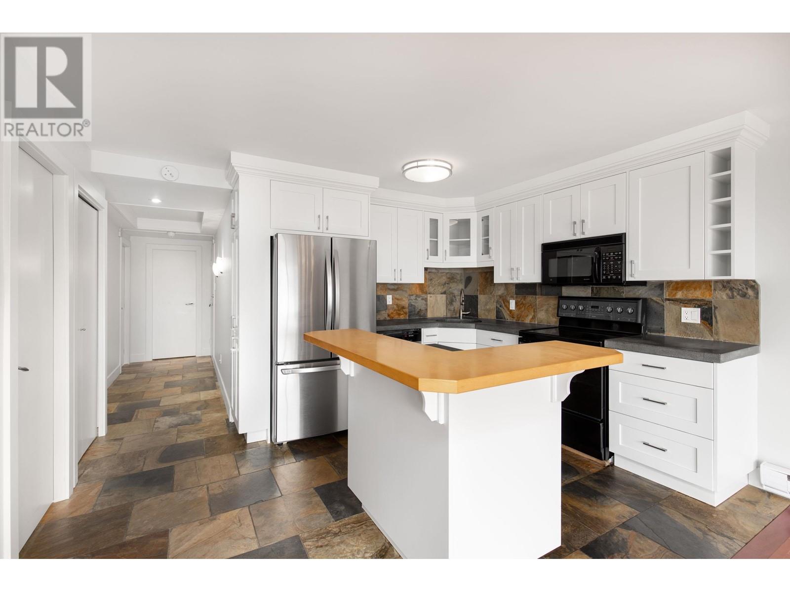 301 460 14th Street, West Vancouver, British Columbia  V7T 2W1 - Photo 12 - R2853656