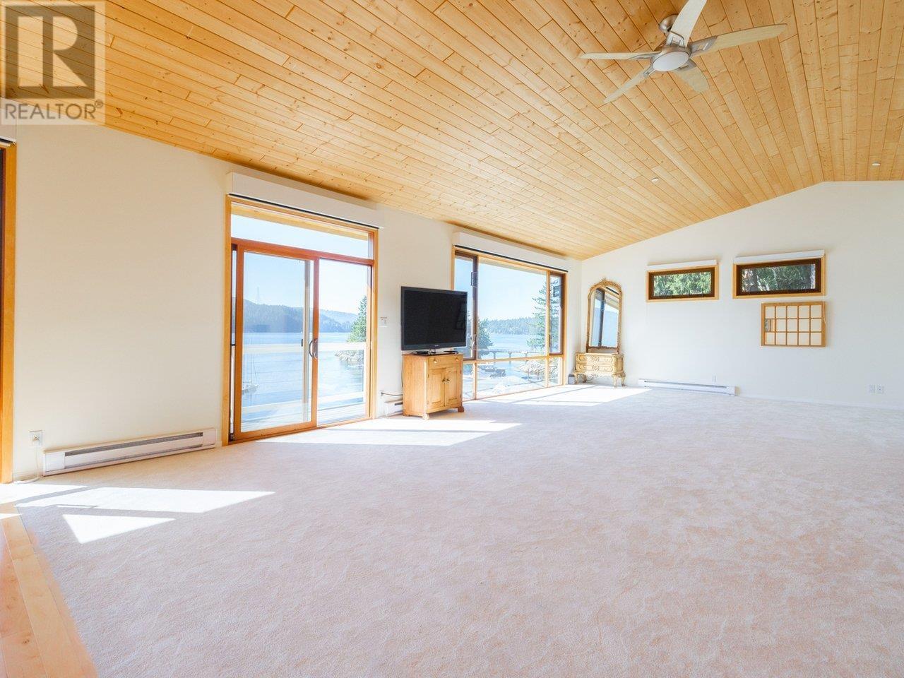 5654 Indian River Drive, North Vancouver, British Columbia  V7G 2T8 - Photo 10 - R2853609