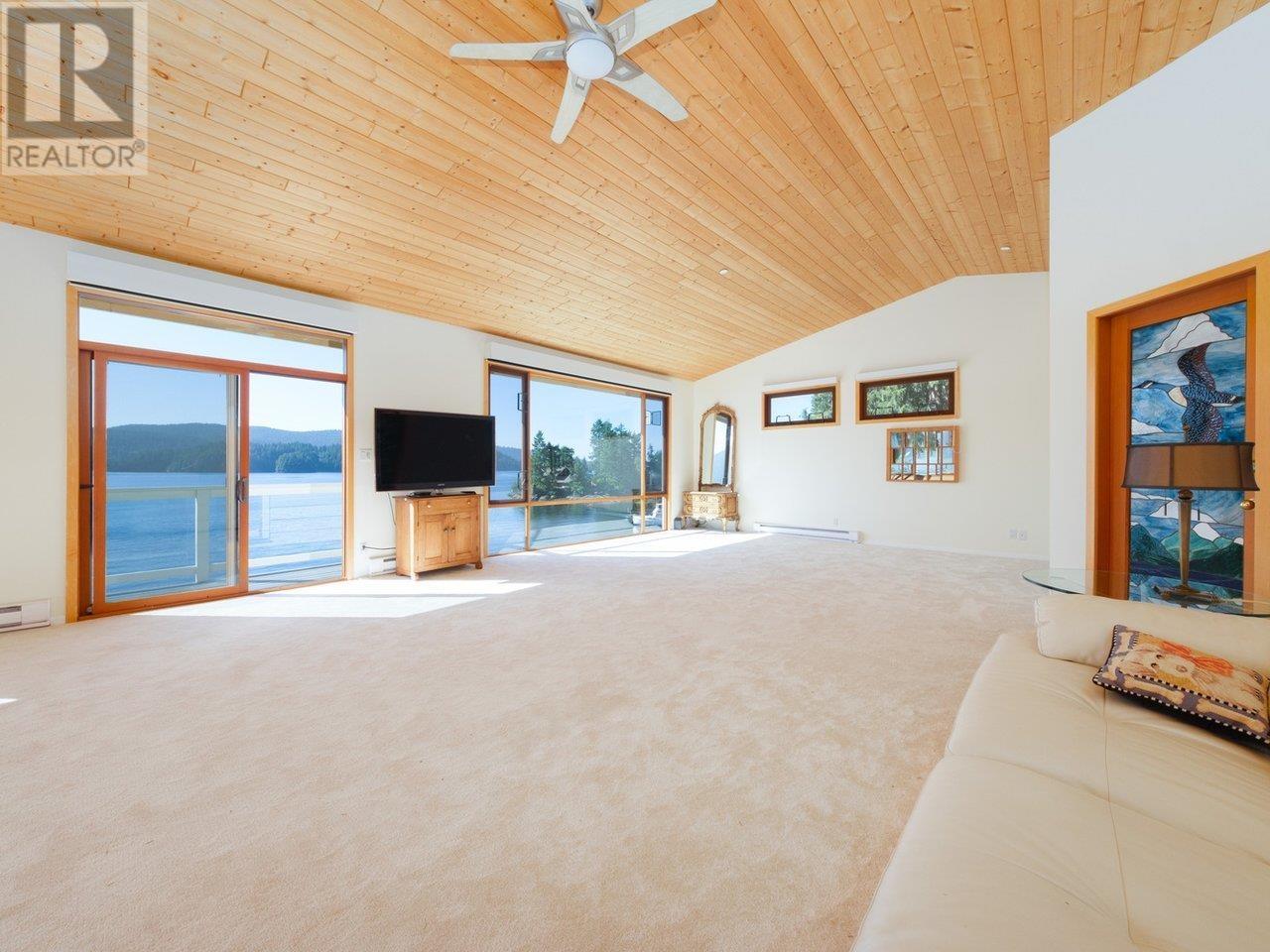 5654 Indian River Drive, North Vancouver, British Columbia  V7G 2T8 - Photo 12 - R2853609