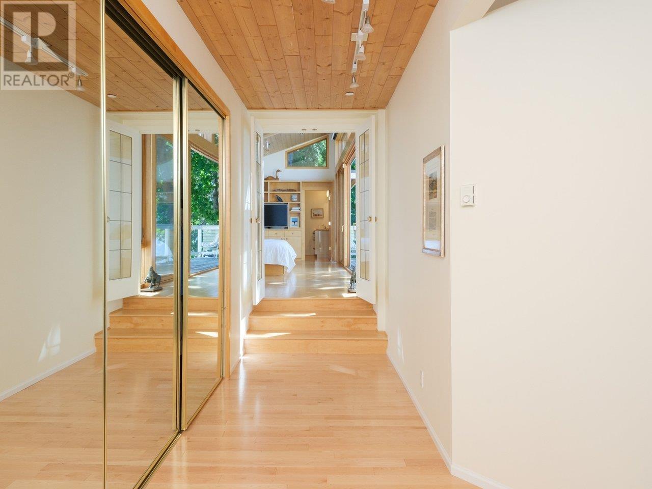 5654 Indian River Drive, North Vancouver, British Columbia  V7G 2T8 - Photo 14 - R2853609