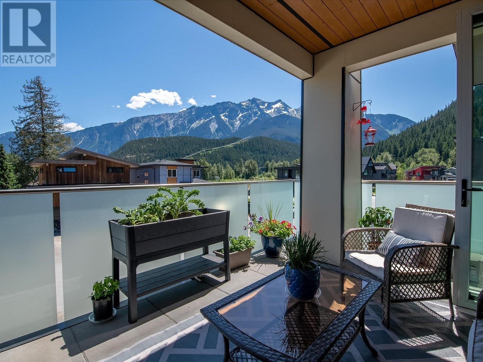 2016 Tiyata Boulevard, Pemberton, British Columbia  V0N 2L1 - Photo 8 - R2853640