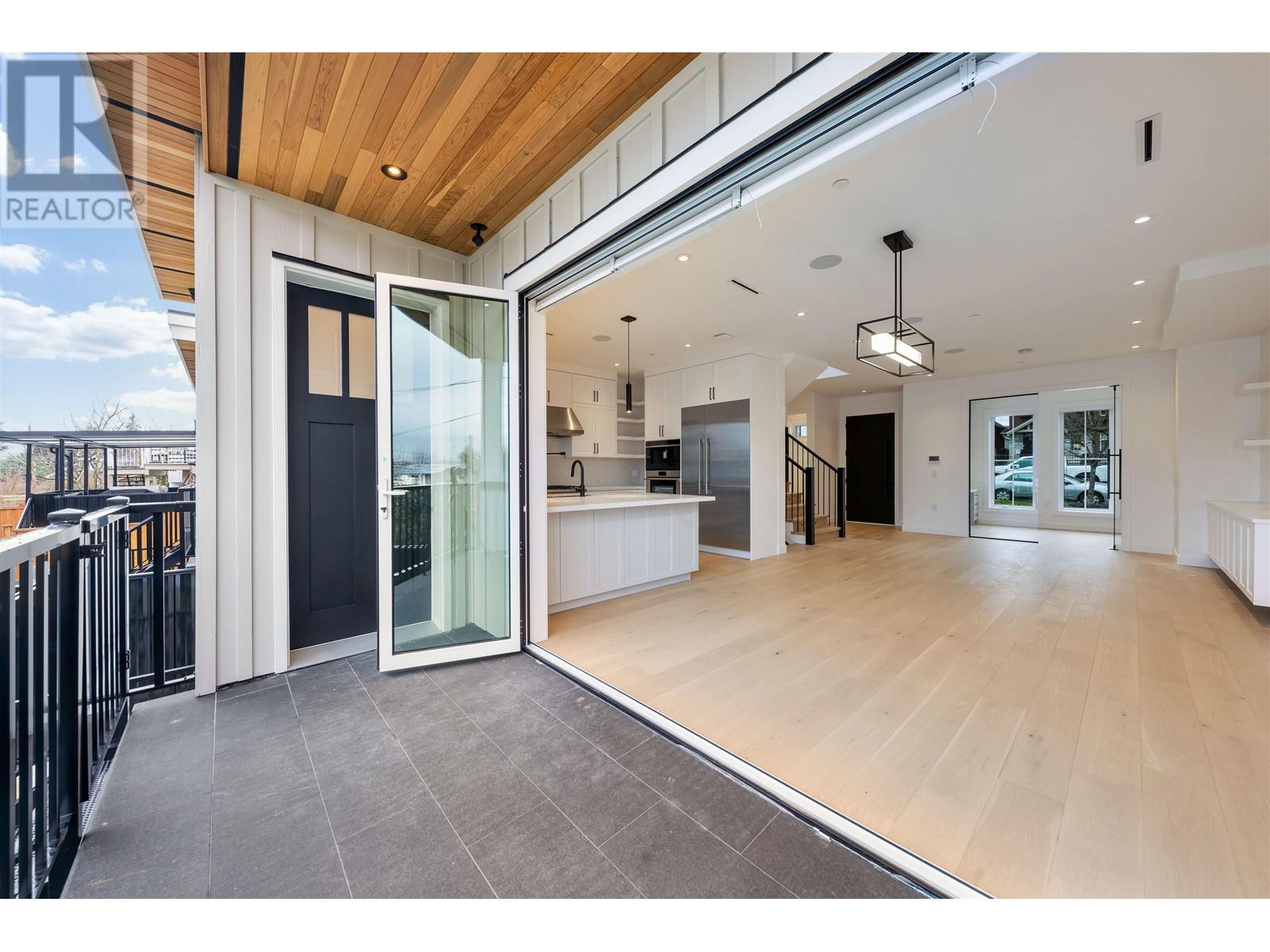 5806 Chester Street, Vancouver, British Columbia  V5W 3B5 - Photo 4 - R2853620