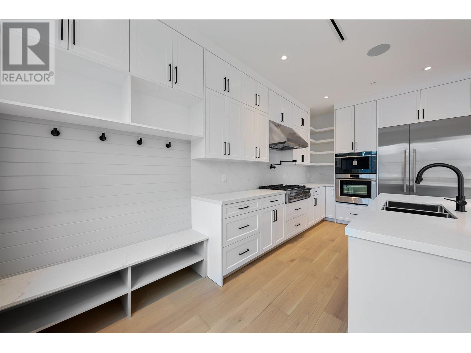5806 Chester Street, Vancouver, British Columbia  V5W 3B5 - Photo 10 - R2853620