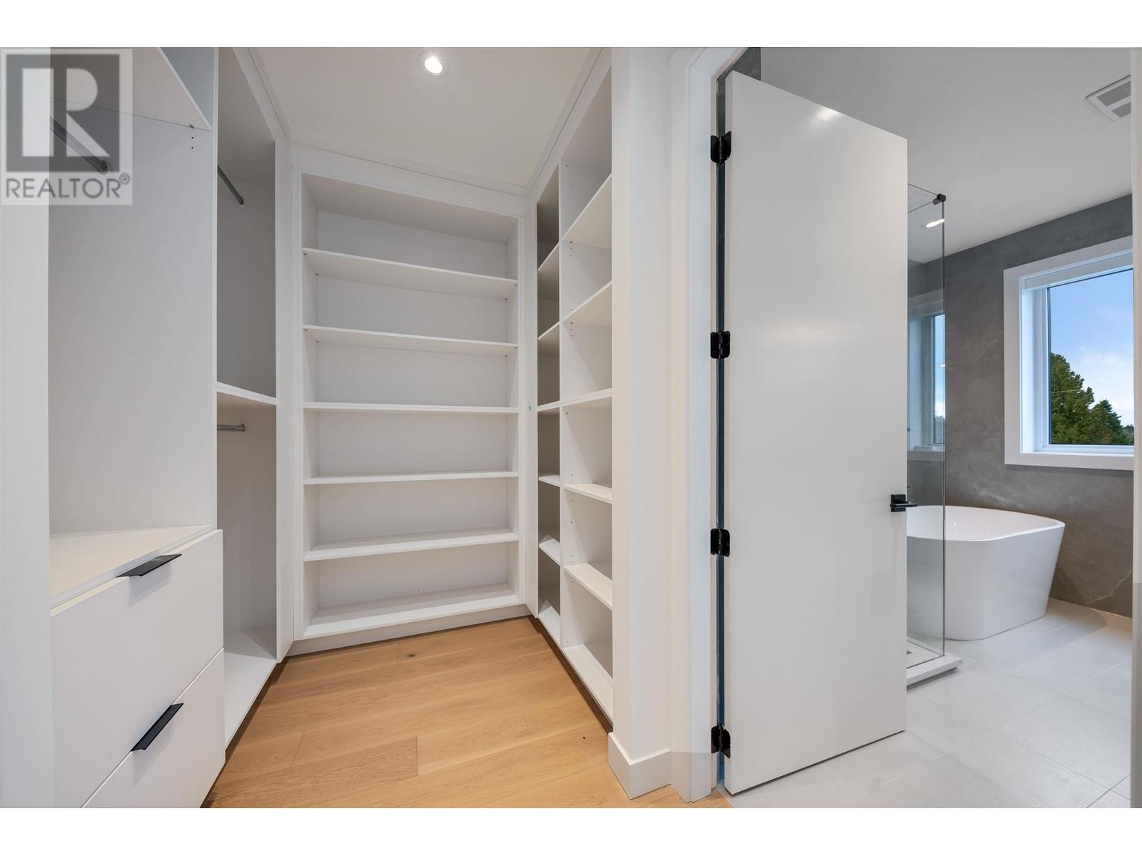 5806 Chester Street, Vancouver, British Columbia  V5W 3B5 - Photo 19 - R2853620