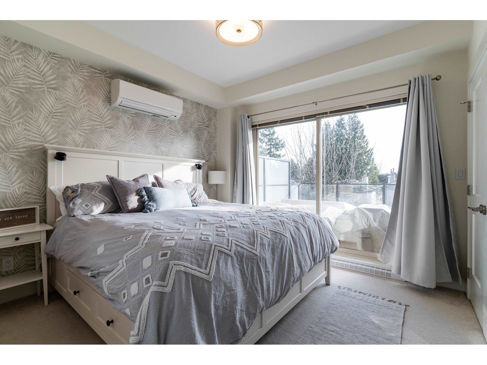 Listing Picture 17 of 39 : 212 14022 NORTH BLUFF ROAD, White Rock - 魯藝地產 Yvonne Lu Group - MLS Medallion Club Member