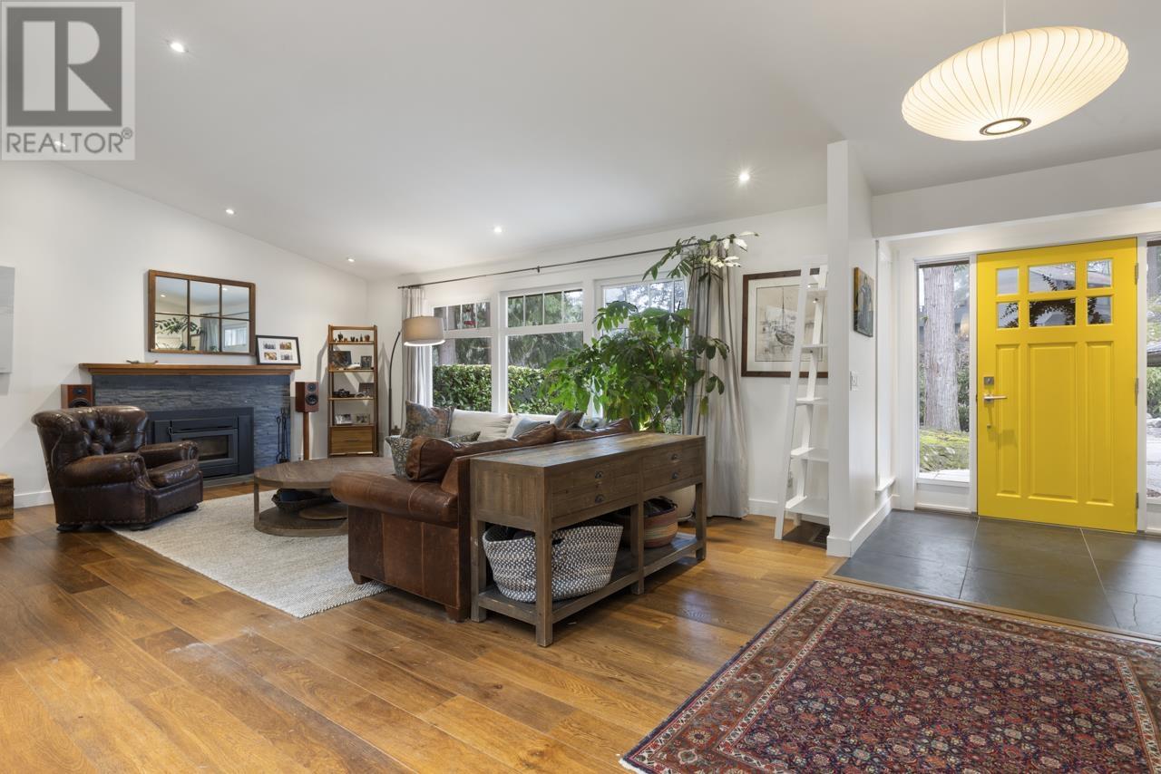 5714 Bluebell Drive, West Vancouver, British Columbia  V7W 1T3 - Photo 6 - R2853673