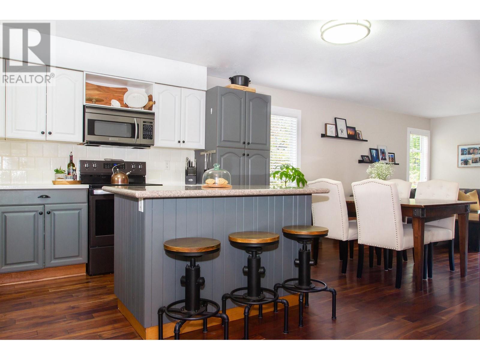 2584 Rhum & Eigg Drive, Squamish, British Columbia  V0N 1T0 - Photo 4 - R2853633