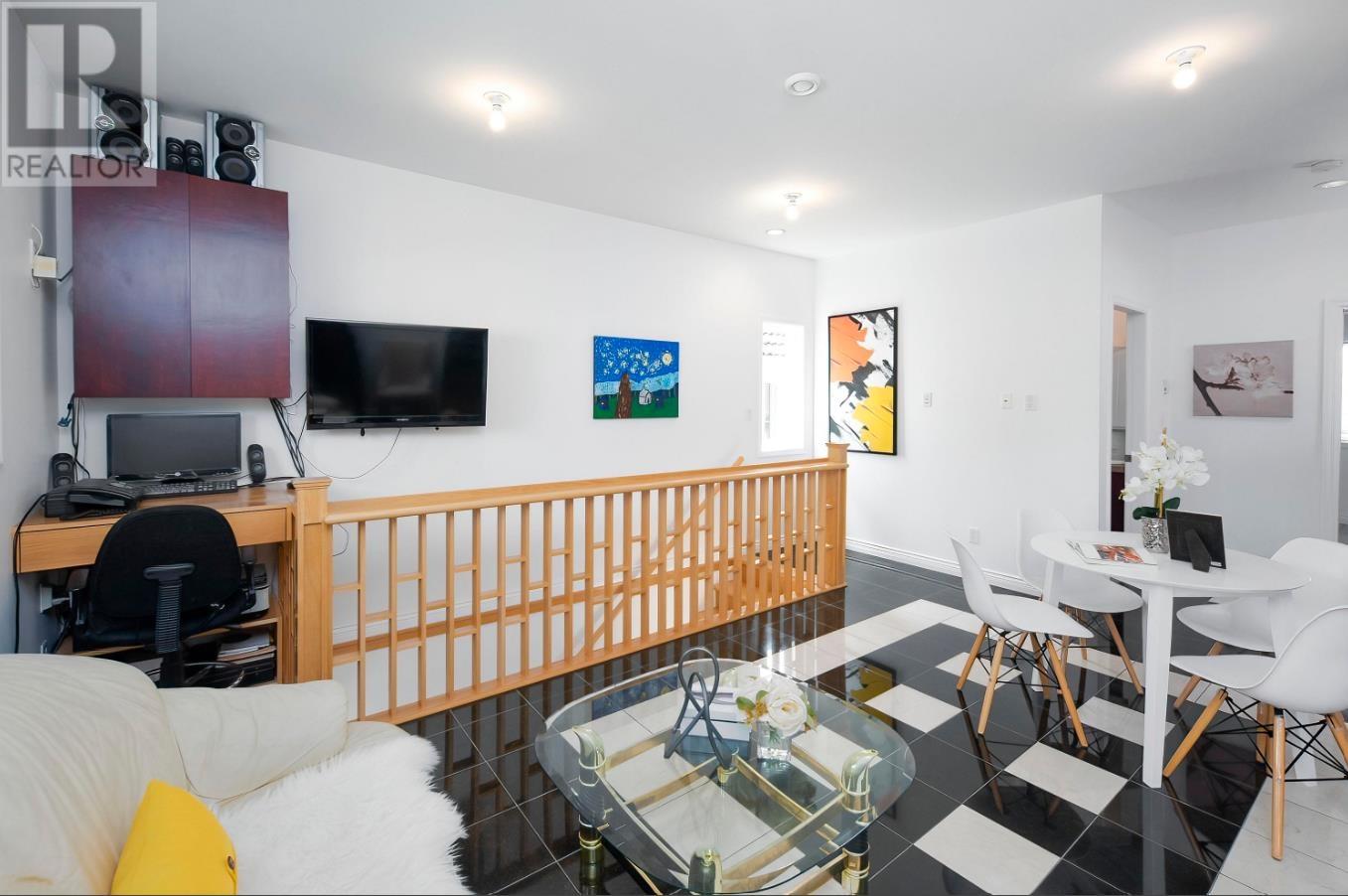 1115 Boundary Road, Vancouver, British Columbia  V5K 4T4 - Photo 8 - R2853826