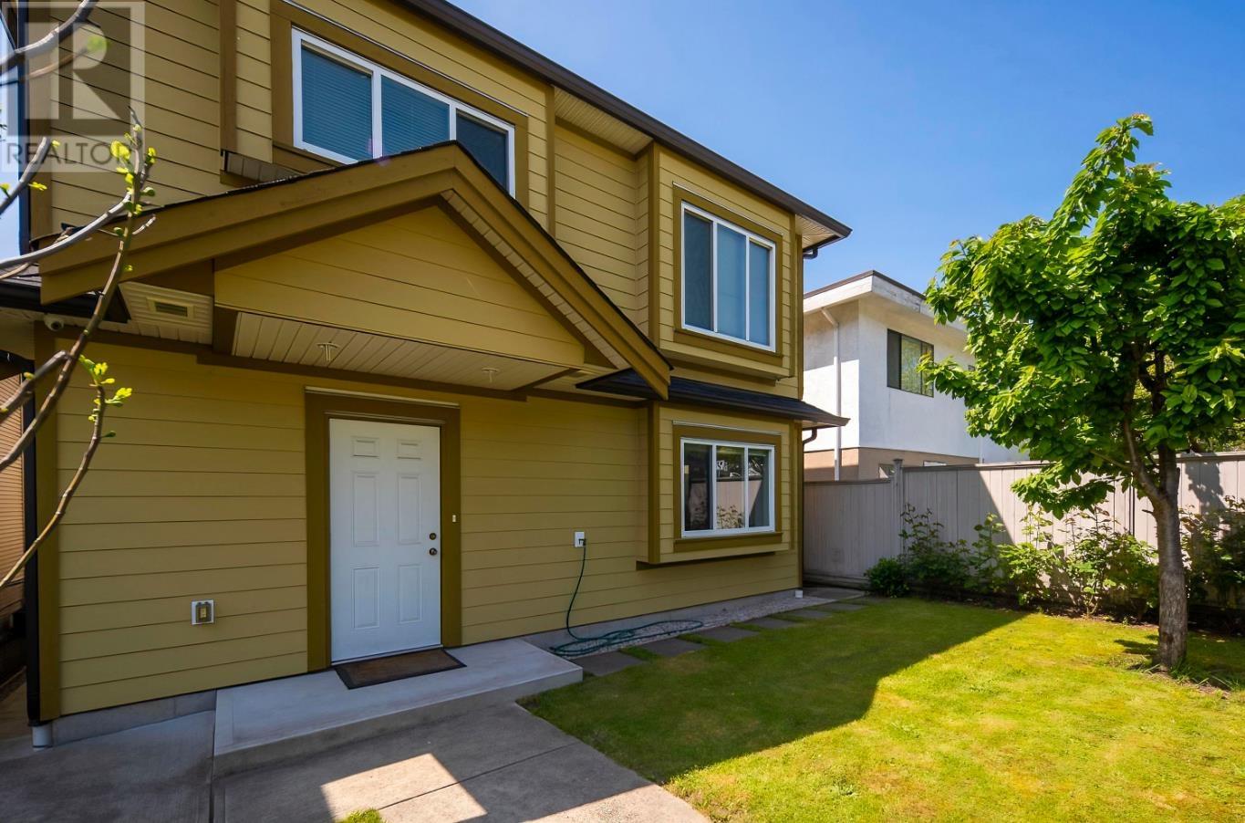 1115 Boundary Road, Vancouver, British Columbia  V5K 4T4 - Photo 1 - R2853826