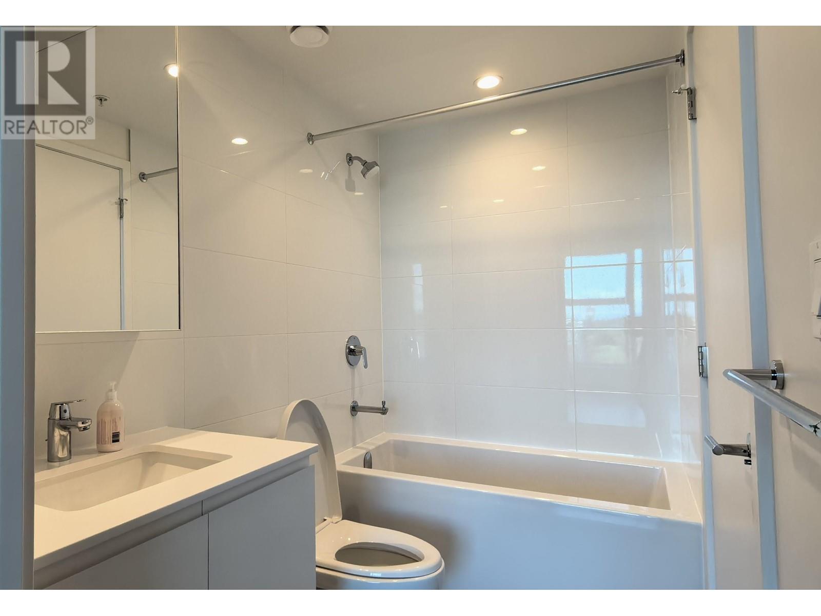 3202 3809 Evergreen Place, Burnaby, British Columbia  V3J 0M1 - Photo 11 - R2853744