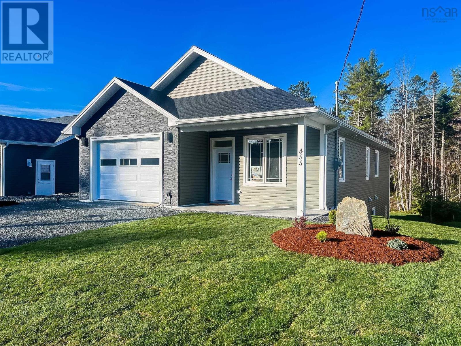 455 Glen Allan Drive, Bridgewater, Nova Scotia  B4V 0A8 - Photo 2 - 202403510