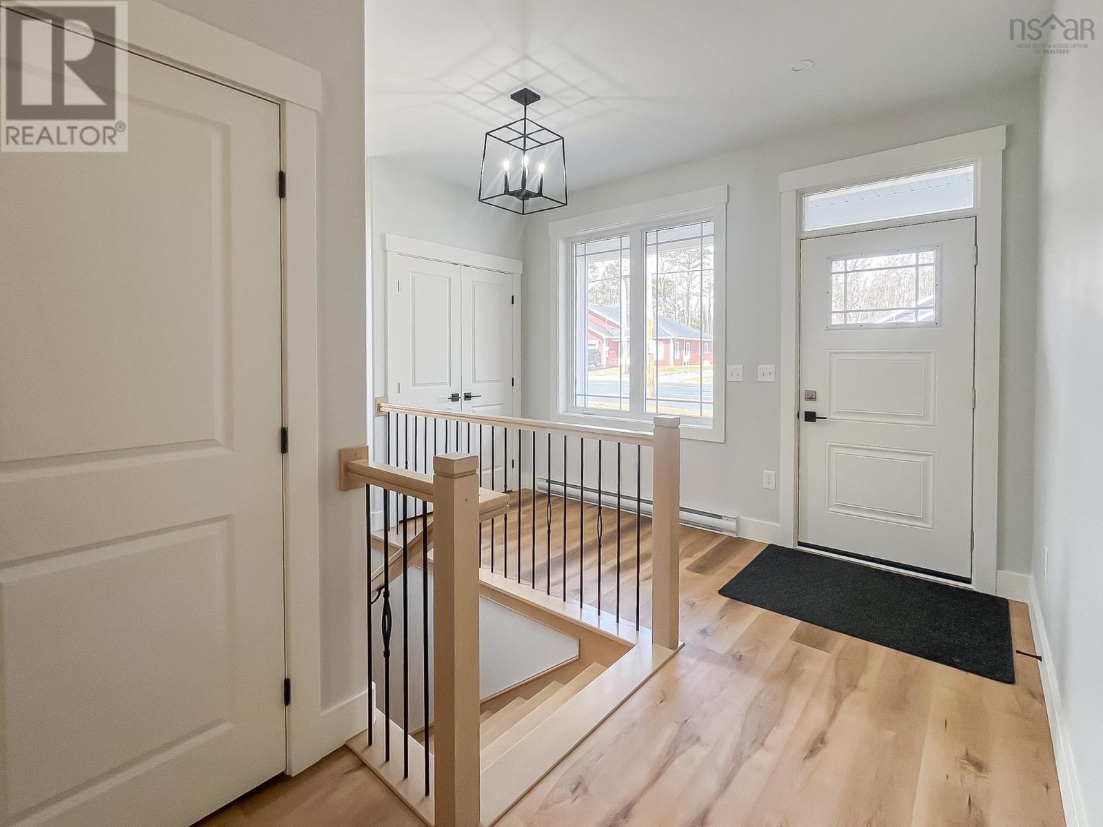 455 Glen Allan Drive, Bridgewater, Nova Scotia  B4V 0A8 - Photo 6 - 202403510