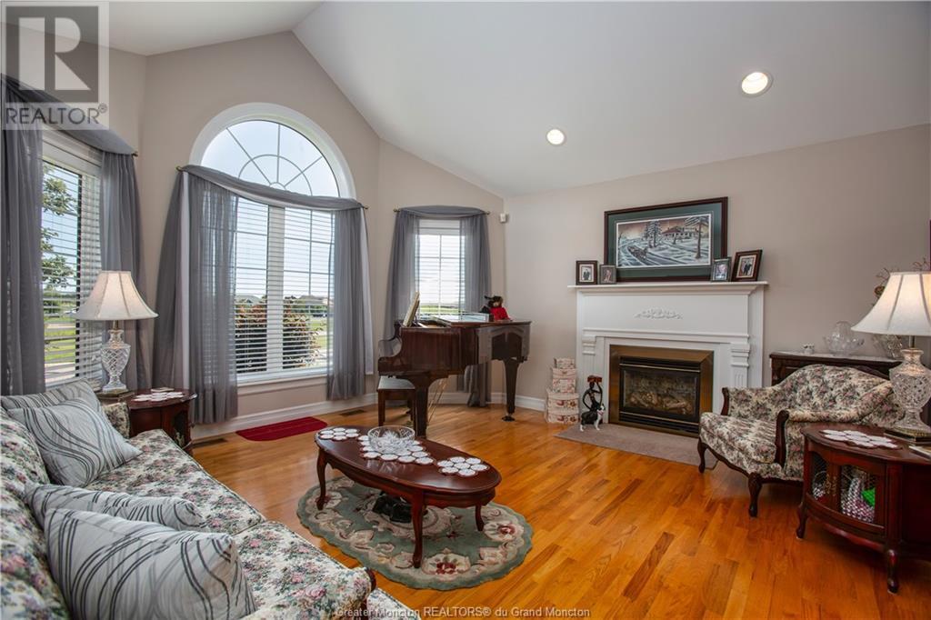 12 Oakcroft Cres, Moncton, New Brunswick  E1H 3L7 - Photo 4 - M157636