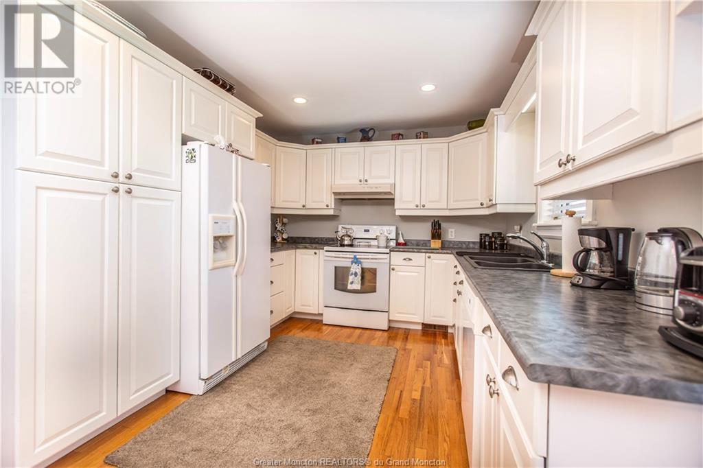 12 Oakcroft Cres, Moncton, New Brunswick  E1H 3L7 - Photo 9 - M157636