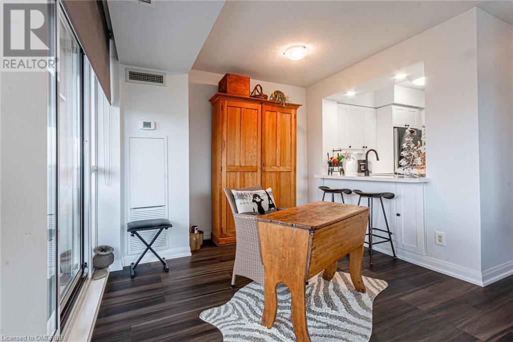 2365 Central Park Drive Unit# 911, Oakville, Ontario  L6H 0C7 - Photo 12 - 40546656