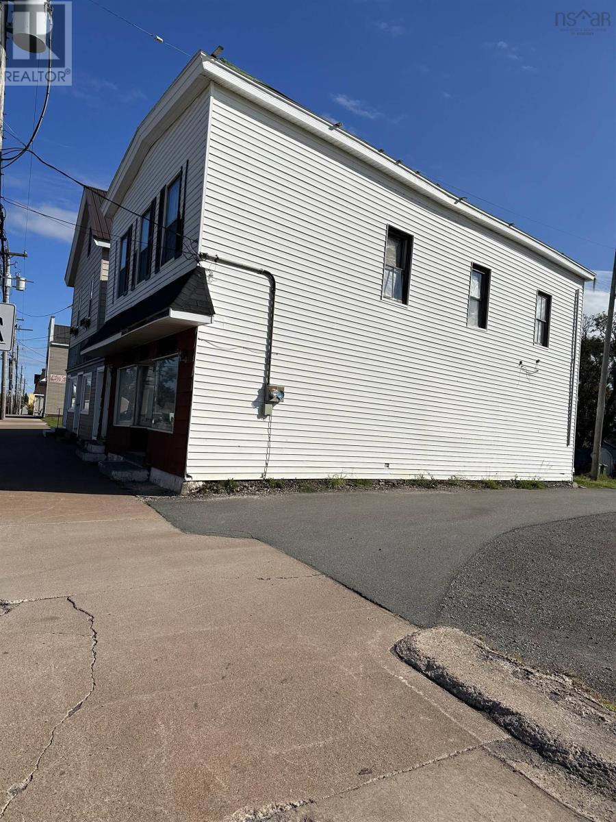 1803 Main Street, Westville, Nova Scotia  B0K 2A0 - Photo 2 - 202403533