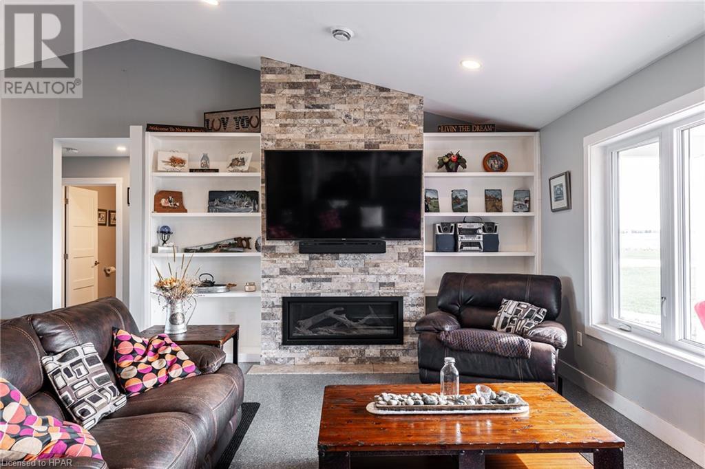 4 Sunset Cove Road, Zurich, Ontario  N0M 1N0 - Photo 15 - 40546692