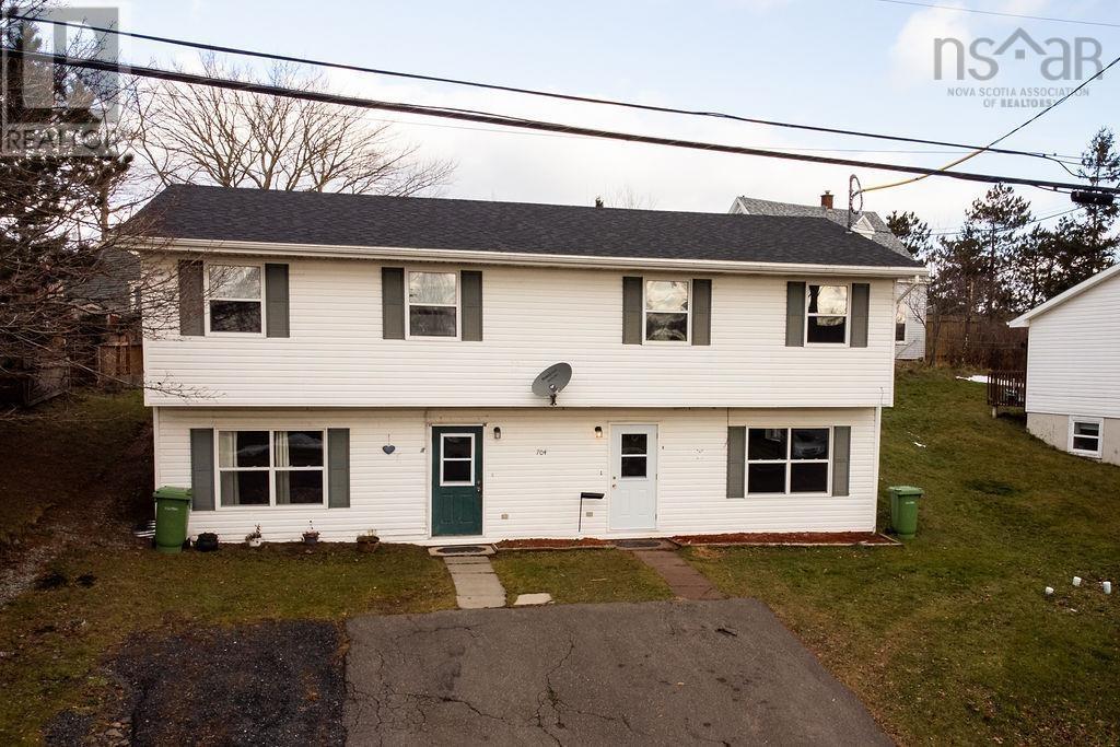 704 Queen Street, Port Hawkesbury, Nova Scotia  B9A 2W8 - Photo 4 - 202317360