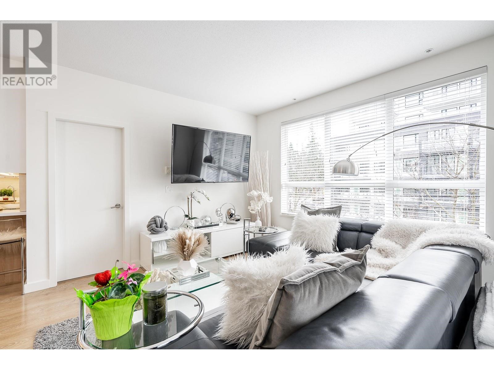 206 611 Regan Avenue, Coquitlam, British Columbia  V3J 3A3 - Photo 5 - R2853090