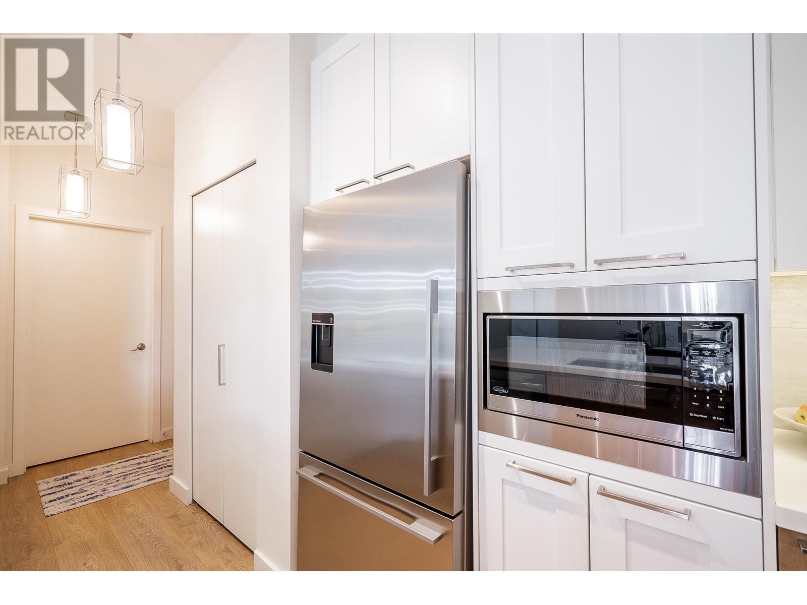 206 611 Regan Avenue, Coquitlam, British Columbia  V3J 3A3 - Photo 9 - R2853090