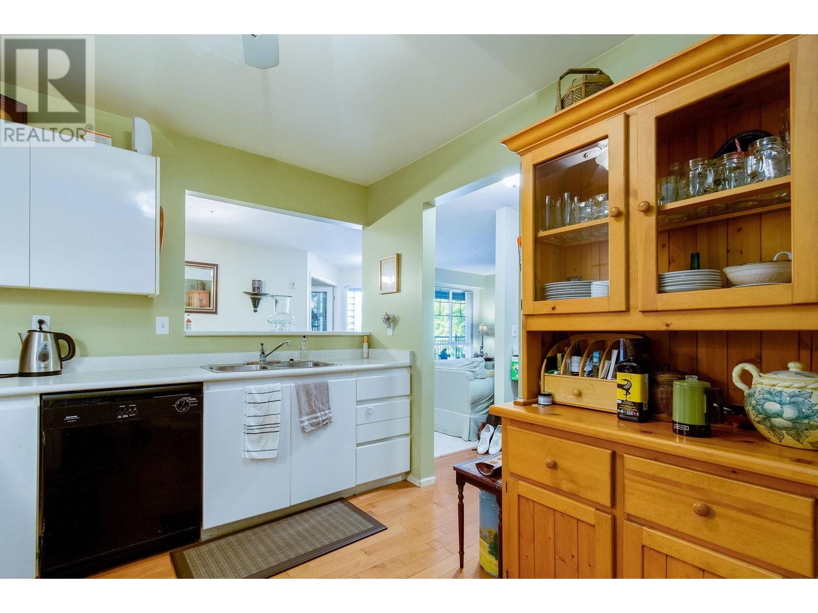 310 1200 Eastwood Street, Coquitlam, British Columbia  V3B 7R9 - Photo 10 - R2853928