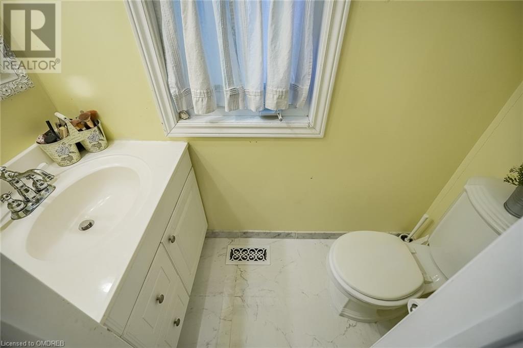 1347 Wendigo Trail, Mississauga, Ontario  L5G 2W1 - Photo 23 - 40546776