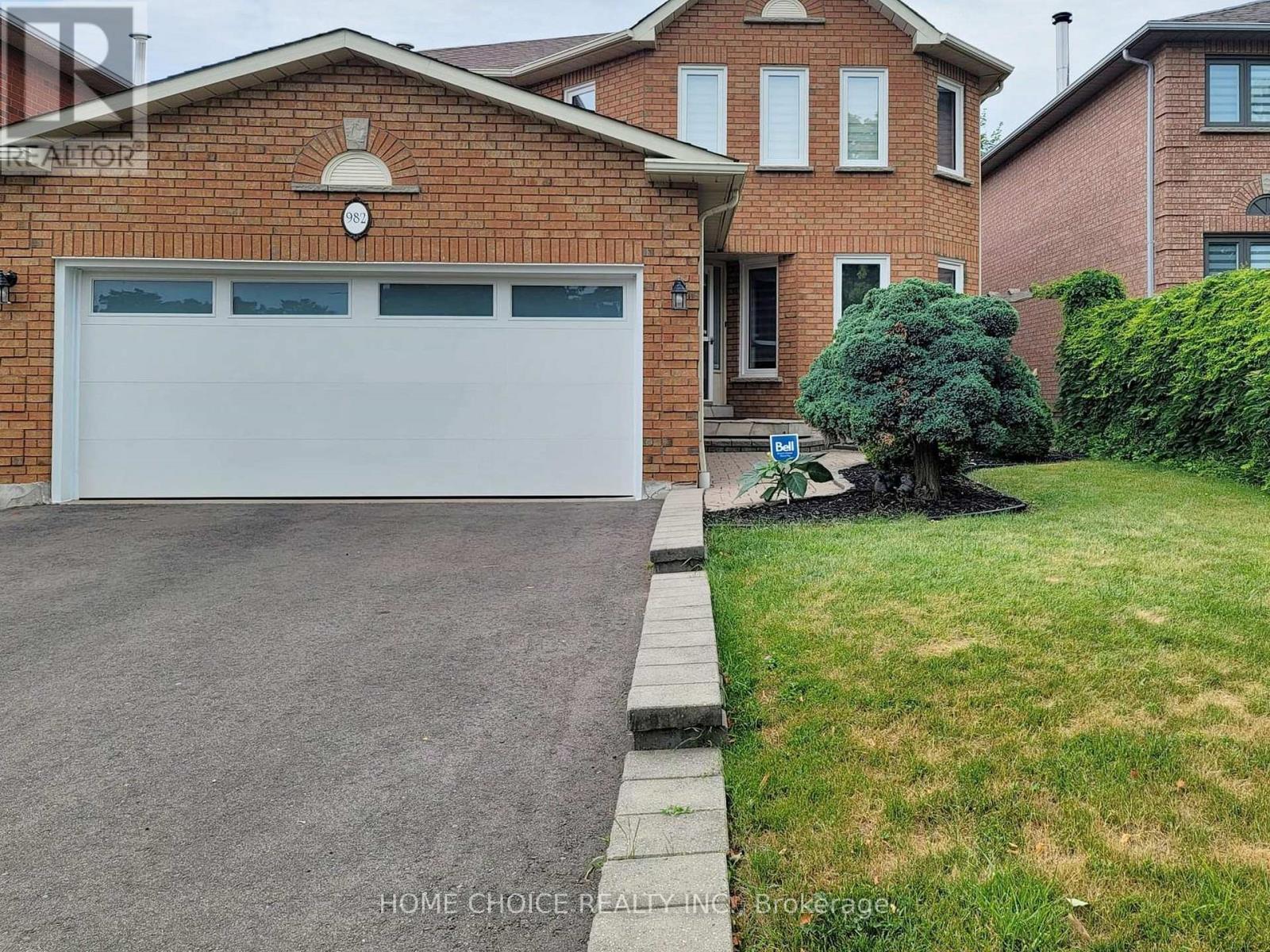 982 Silver Birch Trail, Mississauga, 4 Bedrooms Bedrooms, ,4 BathroomsBathrooms,Single Family,For Sale,Silver Birch,W8085722