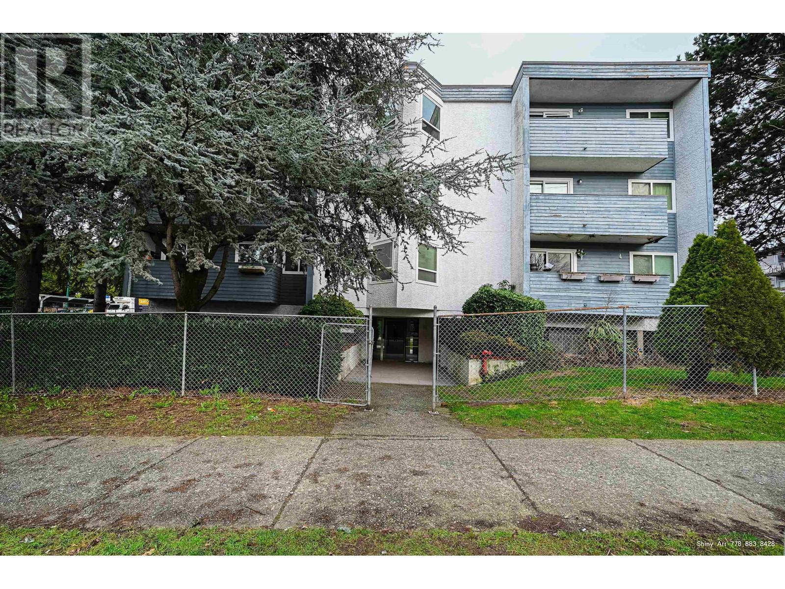406 16 Lakewood Drive, Vancouver, British Columbia  V5L 4L1 - Photo 1 - R2853964