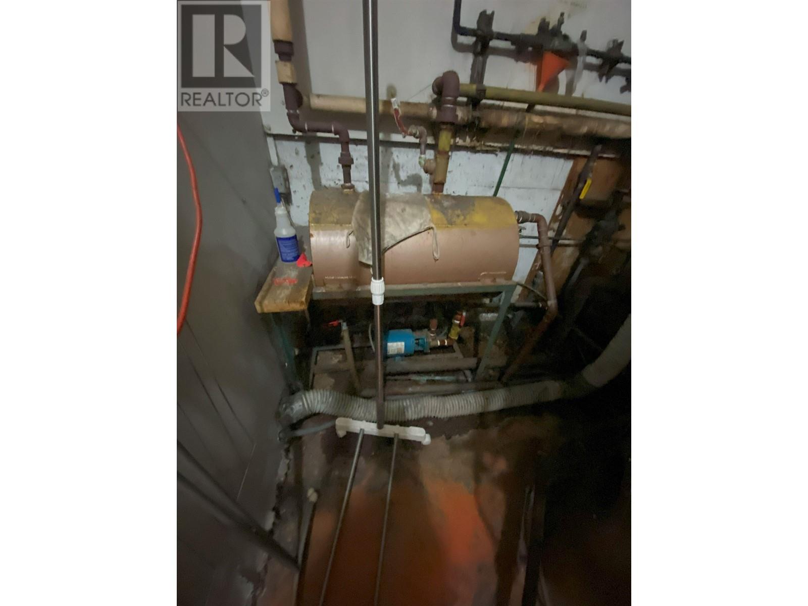 2421 E 1 Avenue, Vancouver, British Columbia  V5M 1A2 - Photo 17 - C8057963