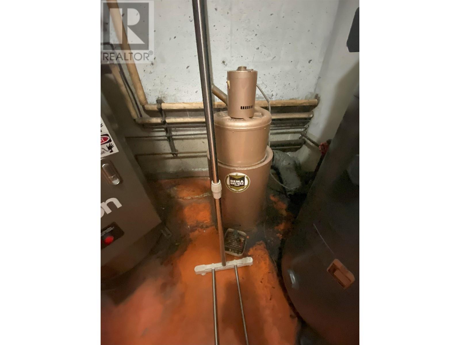 2421 E 1 Avenue, Vancouver, British Columbia  V5M 1A2 - Photo 18 - C8057963