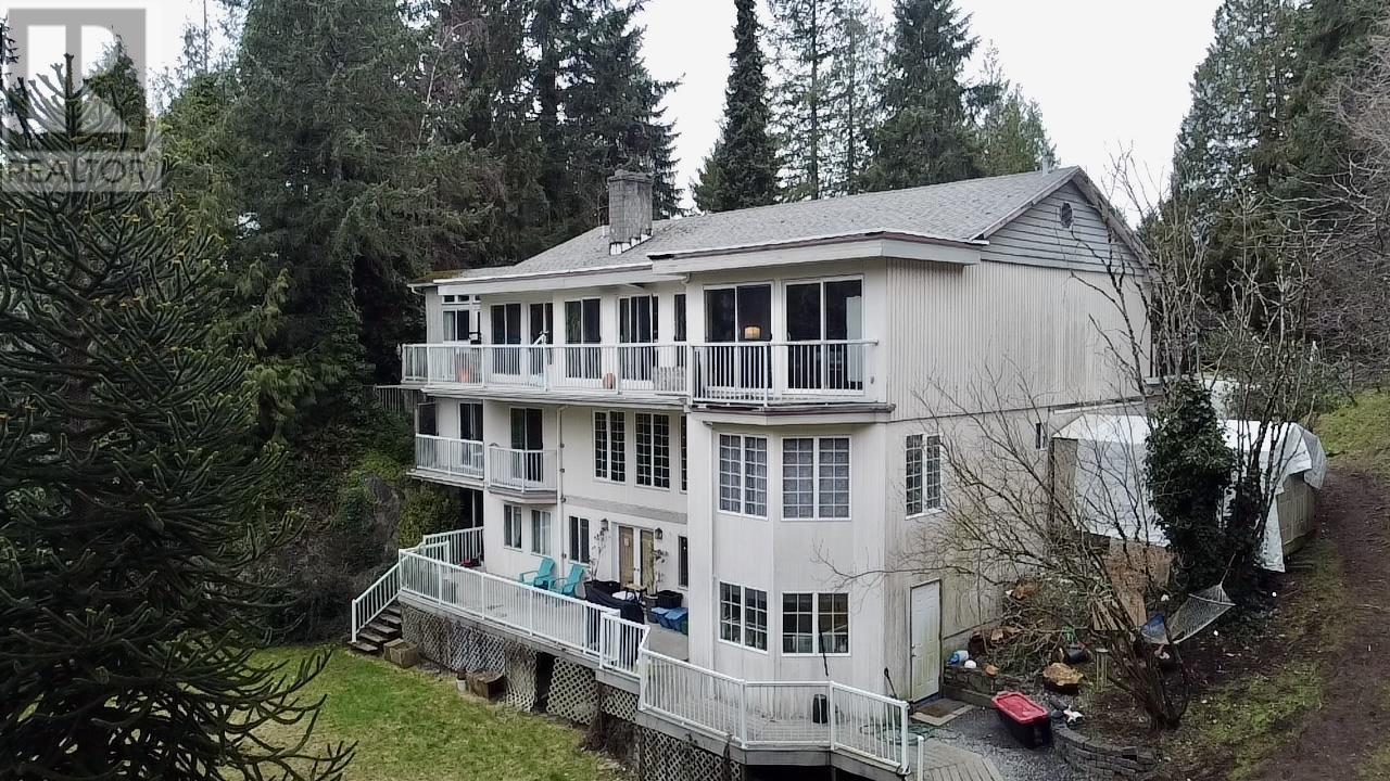 4621 Woodburn Place, West Vancouver, British Columbia  V7S 2W8 - Photo 3 - R2847490