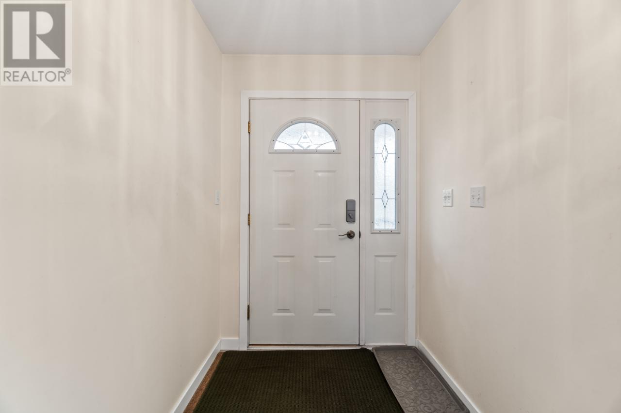 331 Juniper Street, Chase, British Columbia  V0E 1M0 - Photo 10 - 176940