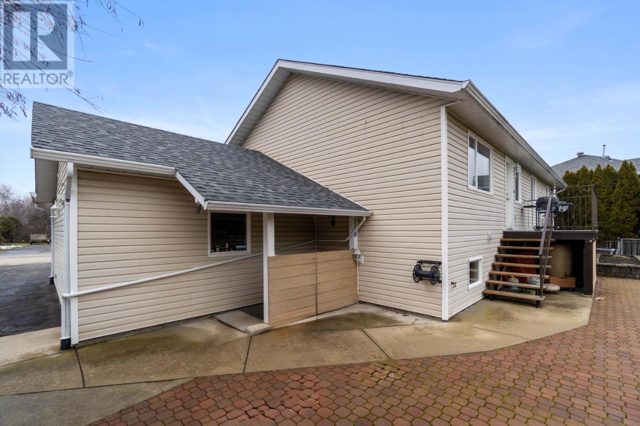 331 Juniper Street, Chase, British Columbia  V0E 1M0 - Photo 65 - 176940