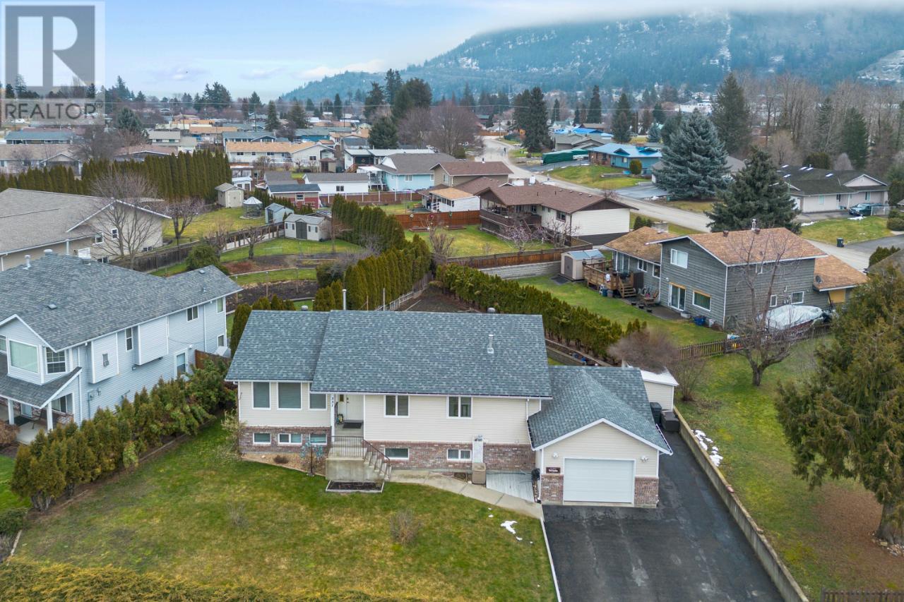 331 Juniper Street, Chase, British Columbia  V0E 1M0 - Photo 7 - 176940