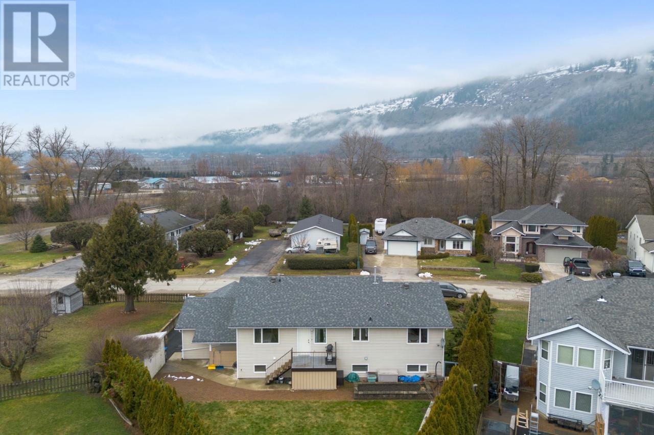 331 Juniper Street, Chase, British Columbia  V0E 1M0 - Photo 83 - 176940