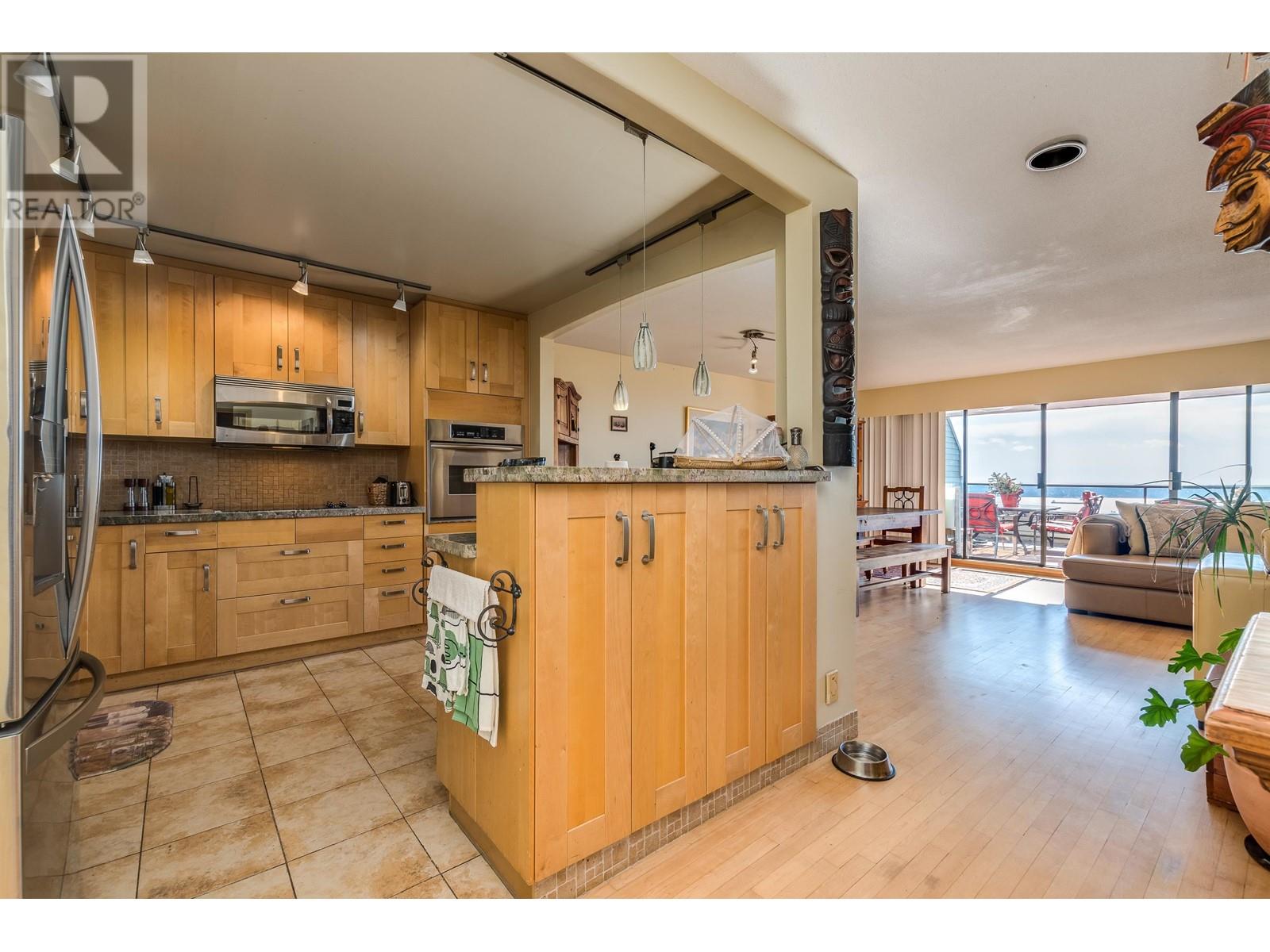 21 2235 Folkestone Way, West Vancouver, British Columbia  V7S 2Y6 - Photo 10 - R2854104