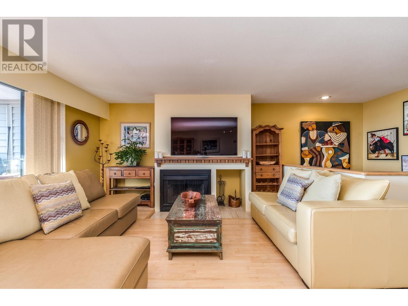21 2235 Folkestone Way, West Vancouver, British Columbia  V7S 2Y6 - Photo 4 - R2854104