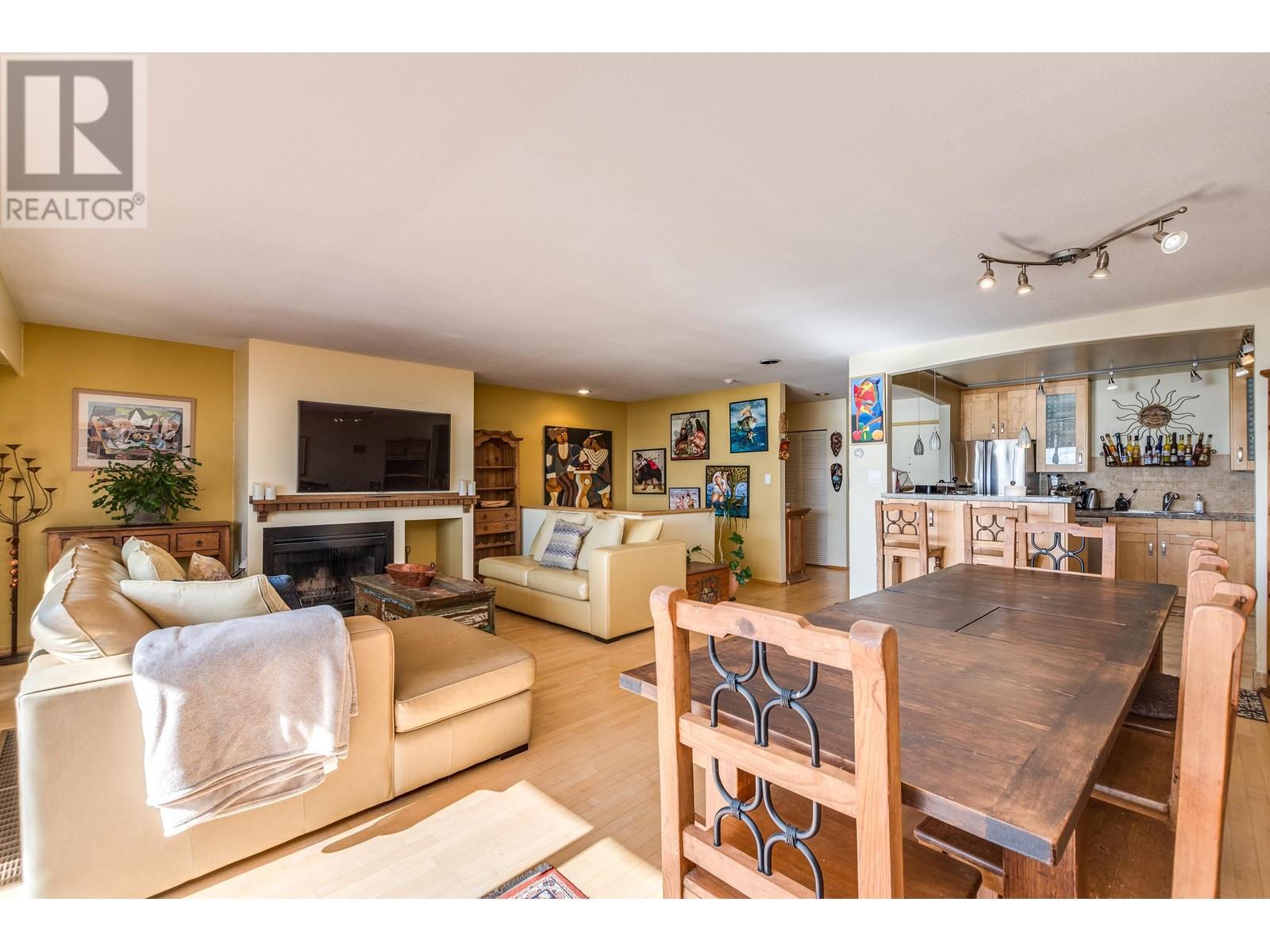 21 2235 Folkestone Way, West Vancouver, British Columbia  V7S 2Y6 - Photo 6 - R2854104