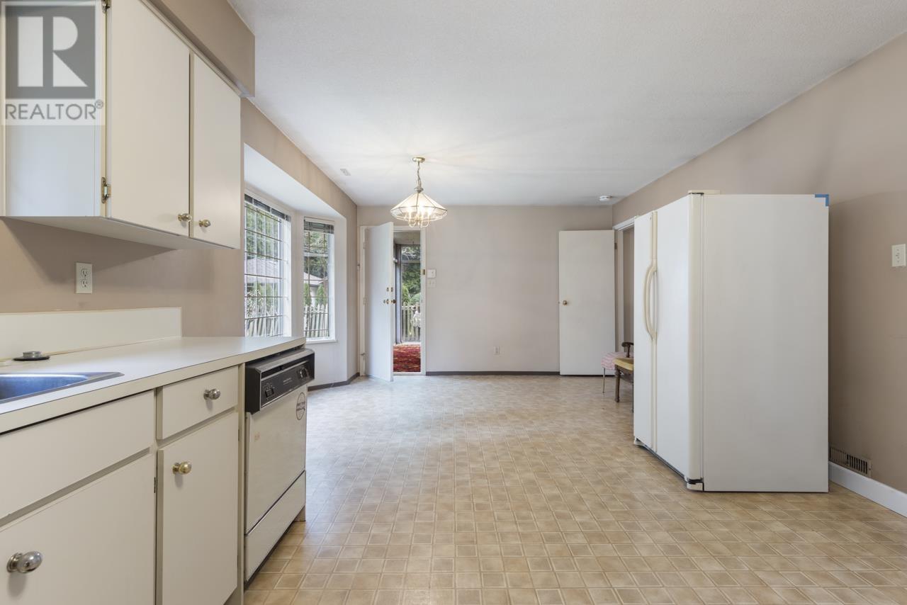 1355 W 41st Avenue, Vancouver, British Columbia  V6M 1X4 - Photo 13 - R2854107