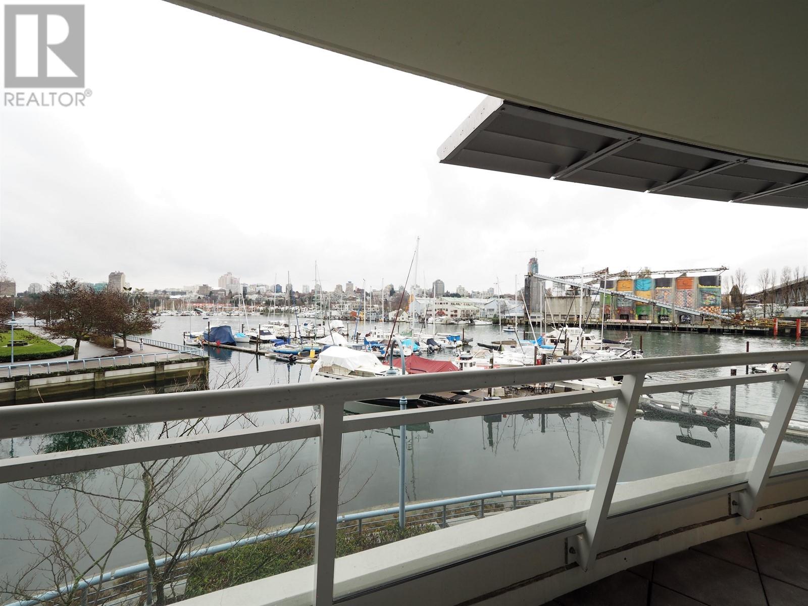 628 Kinghorne Mews, Vancouver, British Columbia  V6Z 3H6 - Photo 18 - R2854094