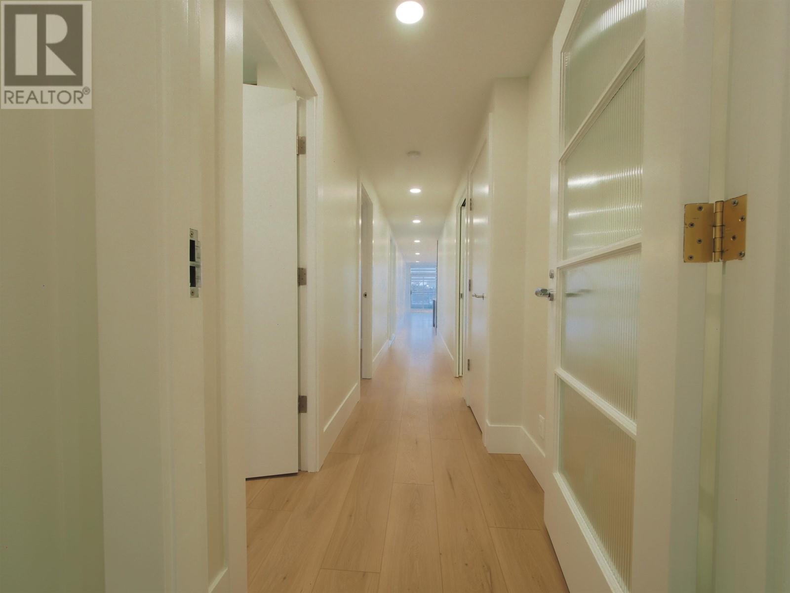 628 Kinghorne Mews, Vancouver, British Columbia  V6Z 3H6 - Photo 6 - R2854094