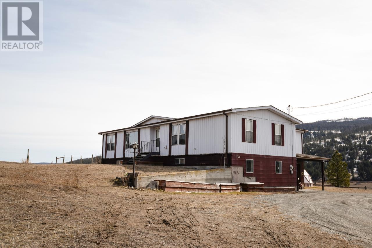 7520 West Subdivision Road, Clinton, British Columbia  V0K 1K0 - Photo 2 - 176939