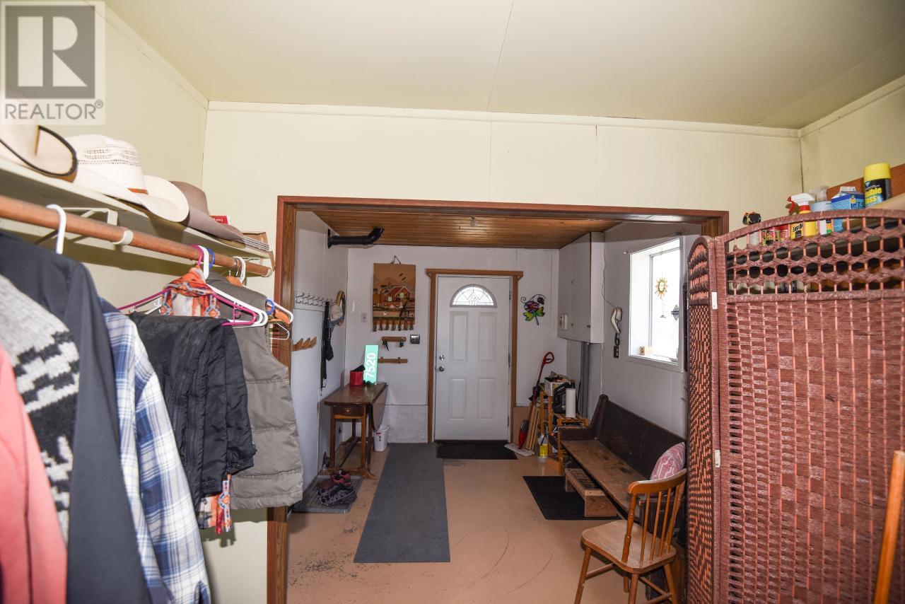 7520 West Subdivision Road, Clinton, British Columbia  V0K 1K0 - Photo 4 - 176939
